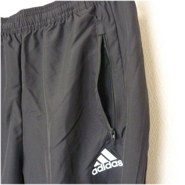 adidas(アディダス)の新品未使用◆(L)アディダス 黒ハーフパンツ/ショートパンツ/ジップ付きポケット メンズのパンツ(ショートパンツ)の商品写真