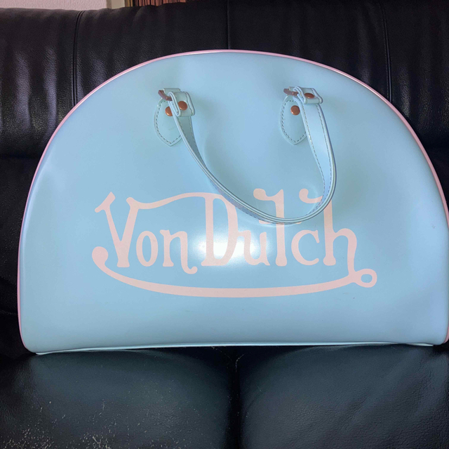 Von Dutch(ボンダッチ)のVonDutch ボストンバッグ水色×ピンク ボンダッチ レディースのバッグ(ボストンバッグ)の商品写真