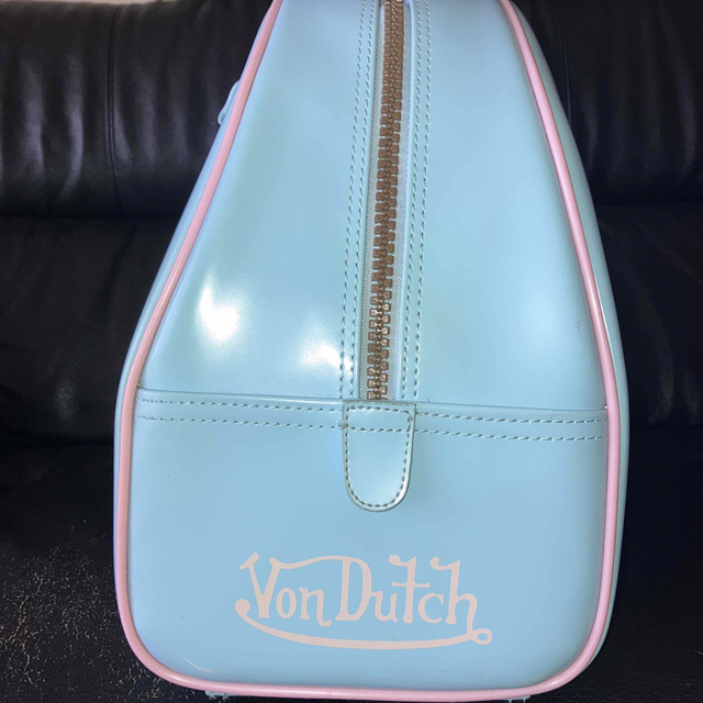 Von Dutch(ボンダッチ)のVonDutch ボストンバッグ水色×ピンク ボンダッチ レディースのバッグ(ボストンバッグ)の商品写真