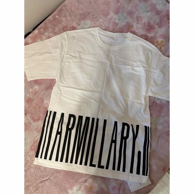 AAA(トリプルエー)のアーミラリ Armillary. ロゴTシャツ  末吉秀太 レディースのトップス(Tシャツ(半袖/袖なし))の商品写真