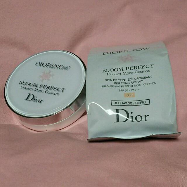 Dior(ディオール)の専用出品☆Dior  クッションファンデ コスメ/美容のベースメイク/化粧品(ファンデーション)の商品写真