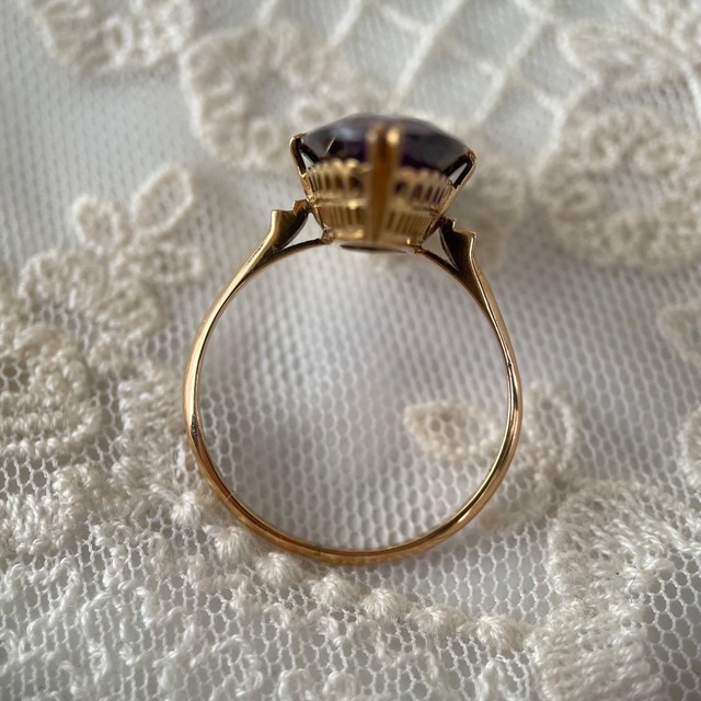 【昭和レトロ】K18 パープルサファイヤ　千本透かし　ゴールド　指輪　16.5号 レディースのアクセサリー(リング(指輪))の商品写真