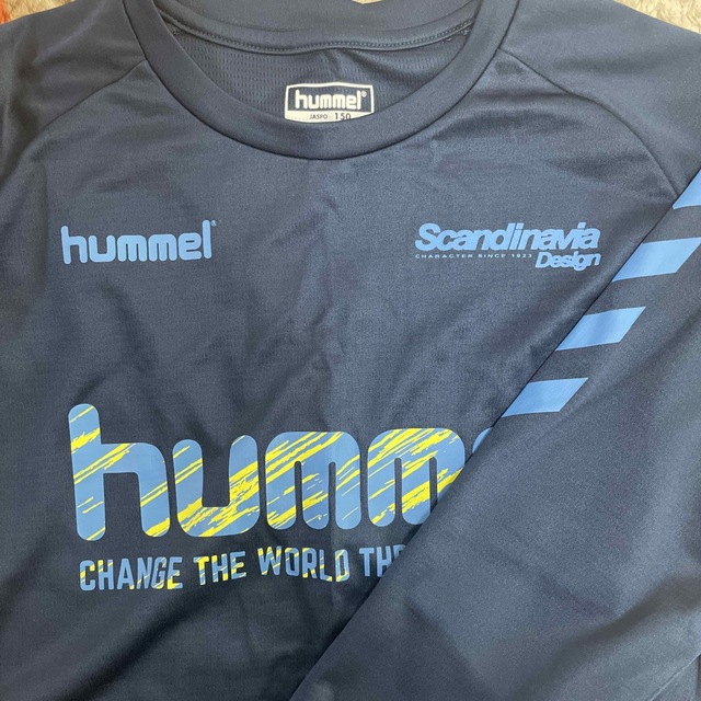 hummel(ヒュンメル)のhummel ロンT スポーツ/アウトドアのサッカー/フットサル(ウェア)の商品写真
