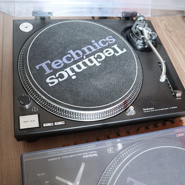 Panasonic(パナソニック)の2台セット　ターンテーブル　TECHNICS　SL-1200MK3 楽器のDJ機器(ターンテーブル)の商品写真