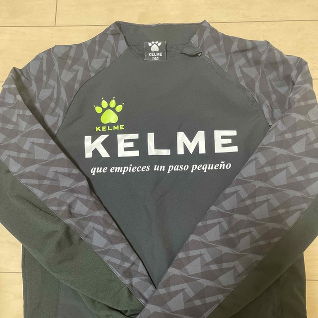 値下げ　KELME 上下ジャージ スポーツ/アウトドアのサッカー/フットサル(ウェア)の商品写真