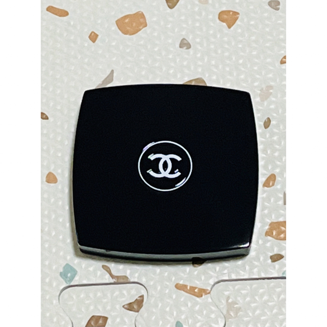 CHANEL(シャネル)のCHANEL♡コンパクトミラー レディースのファッション小物(ミラー)の商品写真