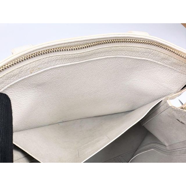 Furla - フルラ トートバッグ オフホワイトレザー 白革 バッグスキン