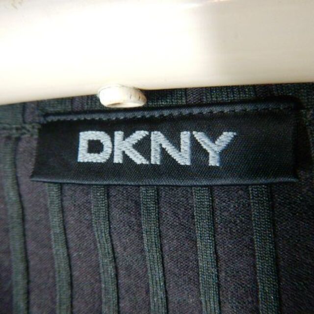 DKNY(ダナキャランニューヨーク)のo6217　DKNY　ダナ　キャラン　半袖　vネック　tシャツ メンズのトップス(Tシャツ/カットソー(半袖/袖なし))の商品写真