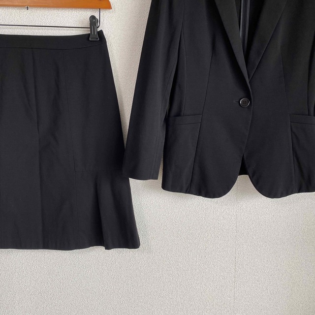 UNTITLED(アンタイトル)のアンタイトル ストレッチ スカートスーツ 2 W68 黒 就活 面接 DMW レディースのフォーマル/ドレス(スーツ)の商品写真