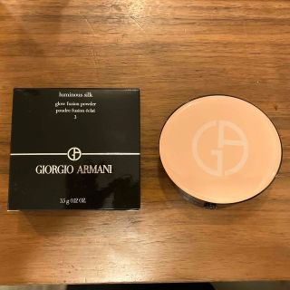 ジョルジオアルマーニ(Giorgio Armani)のルミナス　シルク　パウダー(フェイスパウダー)