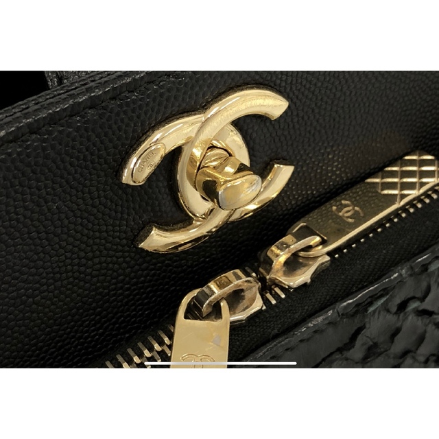 お値下CHANELキャビアスキンxパイソン2WAYハンドバッグショルダーバッグ黒