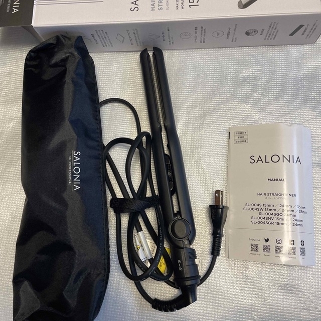 SALONIA ダブルイオン ストレートアイロン 15M SL-004-S15M スマホ/家電/カメラの美容/健康(ヘアアイロン)の商品写真