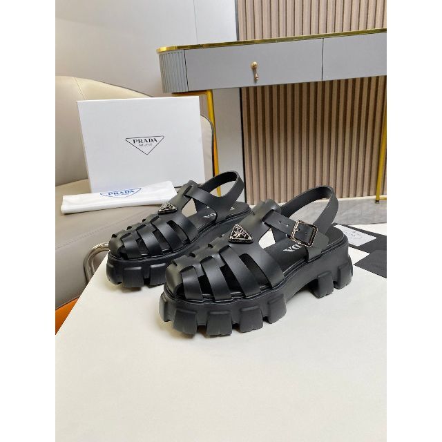在庫一掃】 PRADA - 新品 プラダ フォームラバー サンダル 36 サンダル