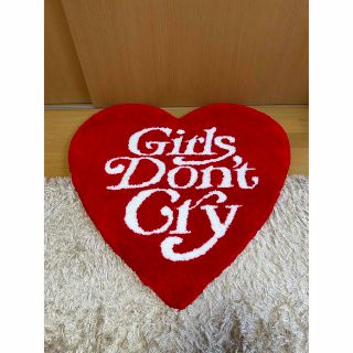 ガールズドントクライ(Girls Don't Cry)の【新品・未使用】Girls Don`t Cry RUG ラグマット(ラグ)