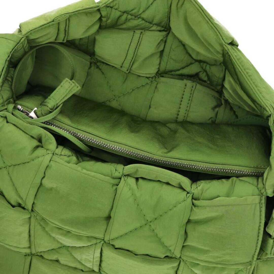 ボッテガヴェネタ 23SS パデッド テック カセット イントレチャートナイロンショルダーバッグ メンズ