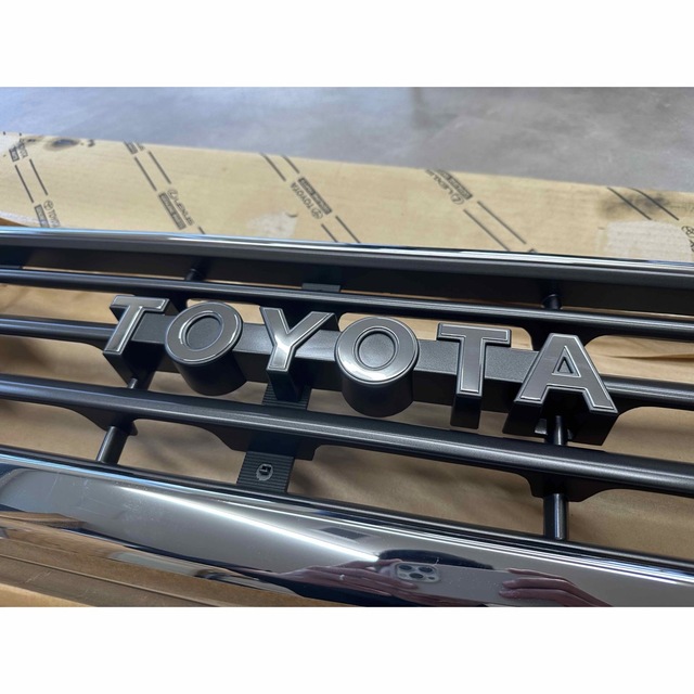 トヨタ純正 ランドクルーザー 70系 フロント グリル 53101-60060の通販