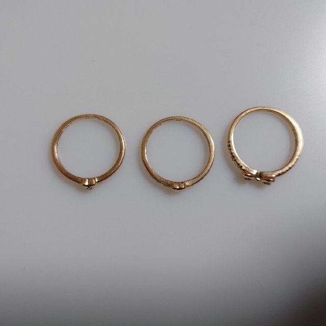 Folli Follie - フォリフォリ k10 ダイヤモンド 0.08ct 3連 Folli Follie - フォリフォリ k10 ダイヤモンド 0.08ct 3連