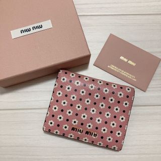 miumiu - 訳あり美品 miumiu ミュウミュウ マドラス 折り財布 革財布