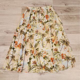 ザラ(ZARA)のザラ【ZARA】ボタニカル柄■ロングスカート(ロングスカート)