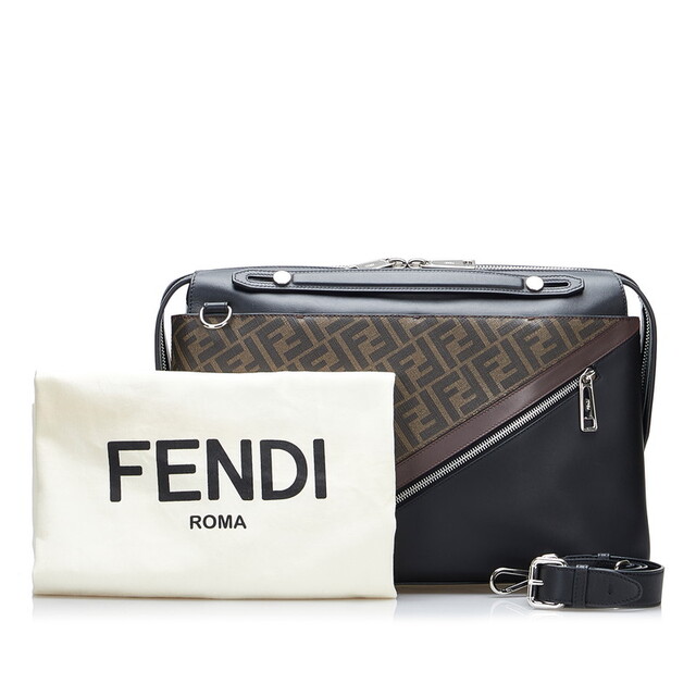 FENDI - 美品 フェンディ ズッカ クロスボディバッグ ハンドバッグ