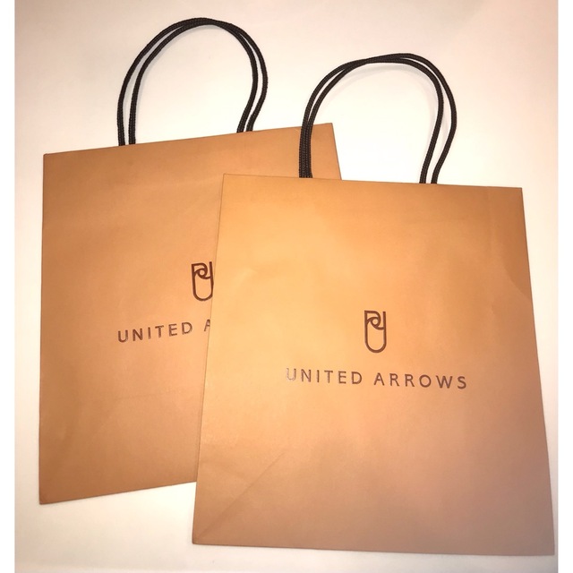 UNITED ARROWS(ユナイテッドアローズ)のUNITED ARROWS ユナイテッドアローズ 紙袋 2枚 ショッパー レディースのバッグ(ショップ袋)の商品写真