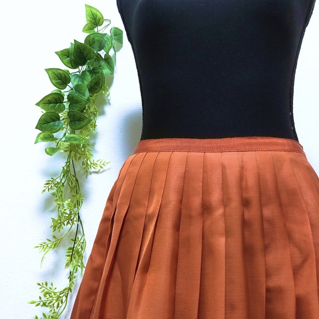 ROPE’(ロペ)の極美品 ロペ ROPE スカート プリーツ 9 オレンジ レディースのスカート(ひざ丈スカート)の商品写真