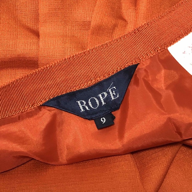 ROPE’(ロペ)の極美品 ロペ ROPE スカート プリーツ 9 オレンジ レディースのスカート(ひざ丈スカート)の商品写真