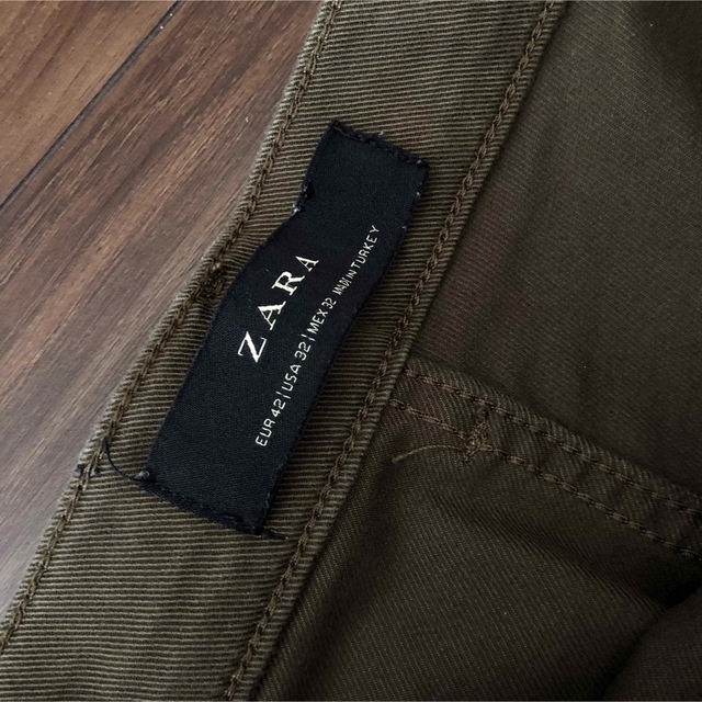 ZARA(ザラ)のZARA MENS CARGO PANTS OLIVE メンズのパンツ(ワークパンツ/カーゴパンツ)の商品写真