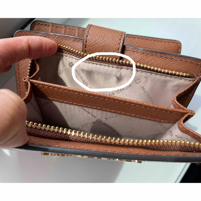 Michael Kors(マイケルコース)のマイケルコース 二つ折り 財布 レディースのファッション小物(財布)の商品写真