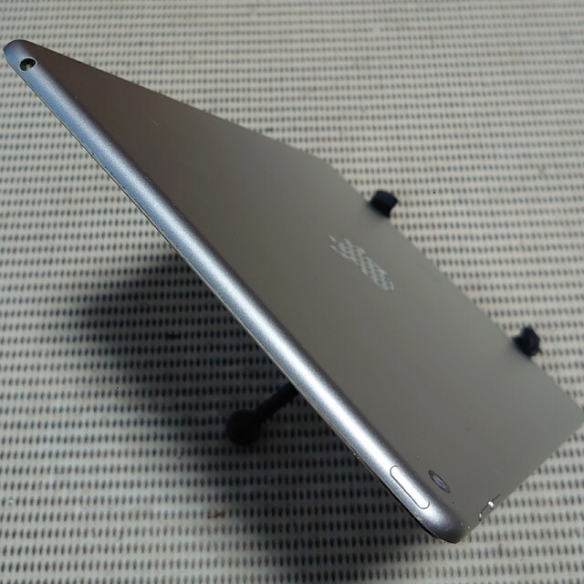 買付期間 完動品iPad Air2(A1566)本体16GBシルバーWi-Fiモデル送料込