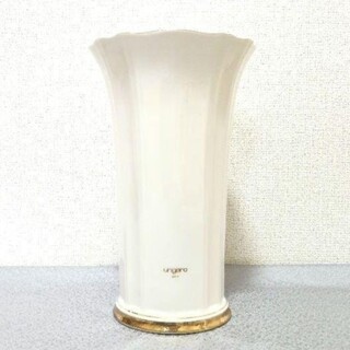 ungaro MAEBATA CHINA 花瓶(花瓶)