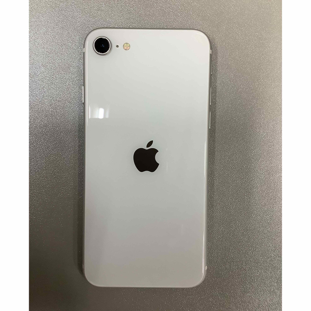 iPhone - iPhone SE 第2世代(SE2)ホワイト 64GB SIM フリーの通販 by