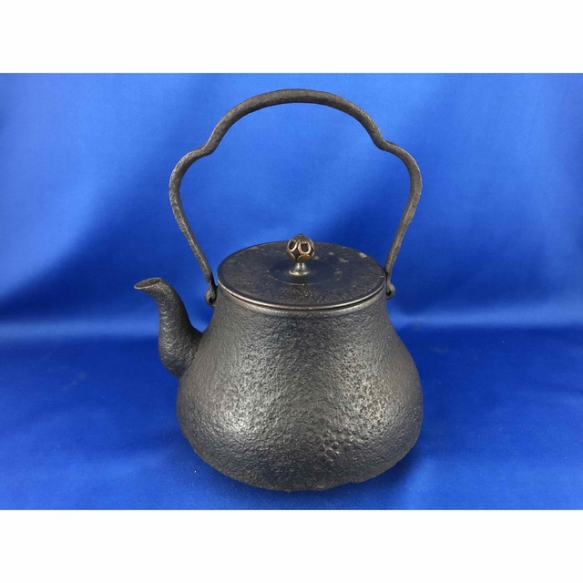 ◆茶道具◆時代 葡萄紋 鉄瓶◆大正〜昭和期