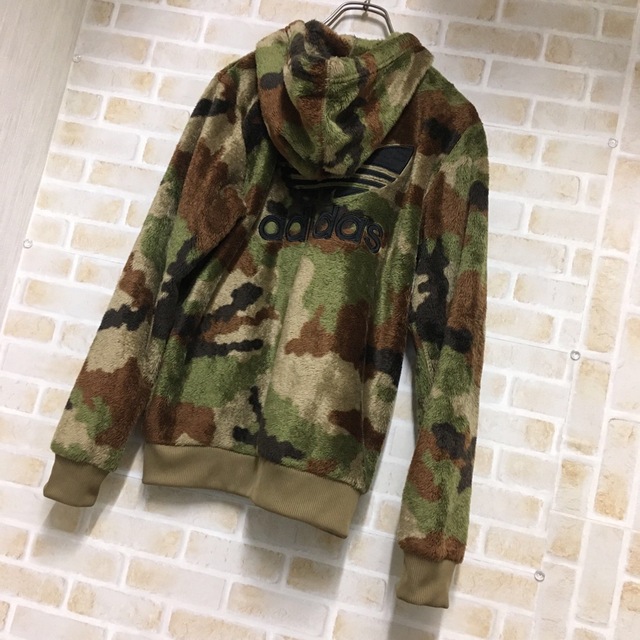 【大人気完売】アディダスオリジナルス カモフラ ボア HOODIE あいみょんメンズ