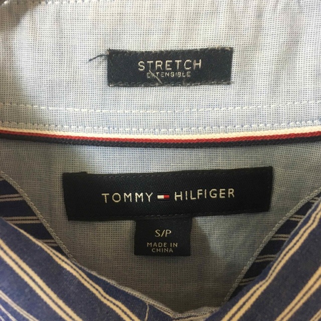 TOMMY HILFIGER(トミーヒルフィガー)の【Sサイズ】トミーヒルフィガー☆刺繍ロゴ　BDシャツ　ストライプ柄　ブルー メンズのトップス(シャツ)の商品写真