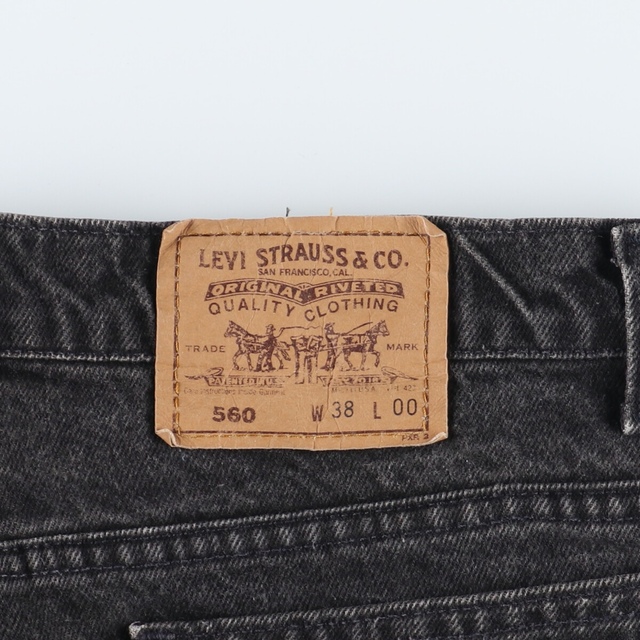 Levi's(リーバイス)の古着 90年代 リーバイス Levi's 560 LOOSE FIT ブラックデニムショーツ ショートパンツ USA製 メンズw37 ヴィンテージ /eaa328201 メンズのパンツ(ショートパンツ)の商品写真