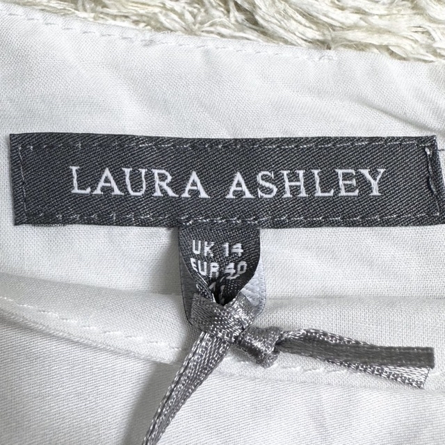 LAURA ASHLEY(ローラアシュレイ)の2着セット ローラアシュレイ ノースリーブワンピース 花柄 13号 XL レディースのワンピース(ロングワンピース/マキシワンピース)の商品写真