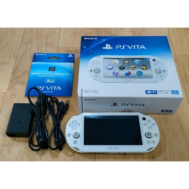 携帯用ゲーム機本体PlayStationVITA Wifi 16GBメモリーカード付