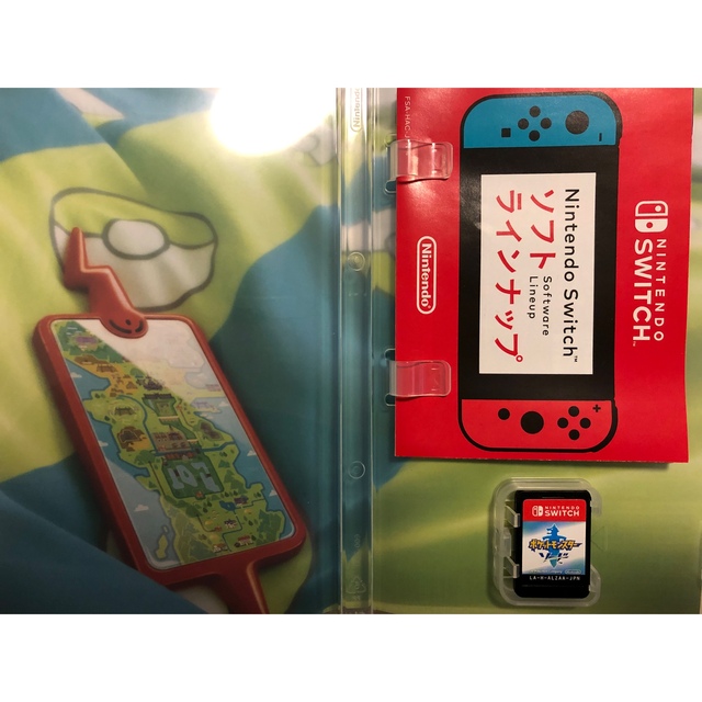 Nintendo Switch(ニンテンドースイッチ)のswitchポケモンソード エンタメ/ホビーのゲームソフト/ゲーム機本体(家庭用ゲームソフト)の商品写真