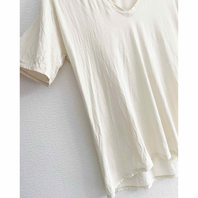 ZARA(ザラ)の1回着用のみ　ZARA シンプル　無地　Tシャツ　L レディースのトップス(Tシャツ(半袖/袖なし))の商品写真