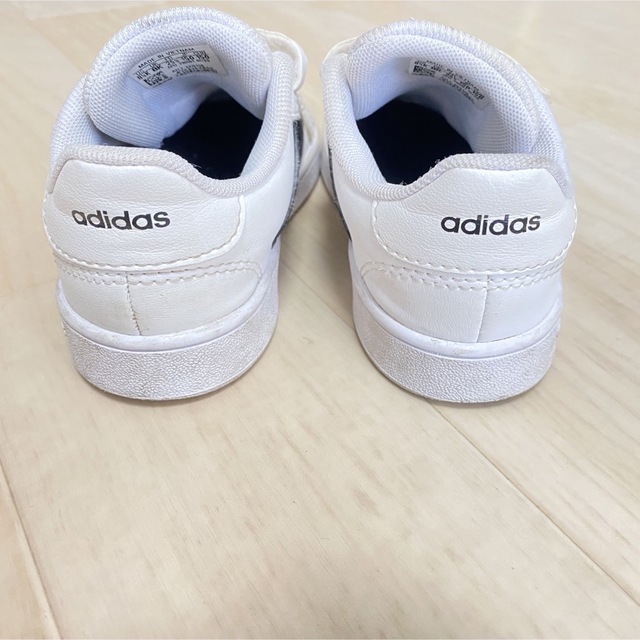 adidas(アディダス)のadidas★キッズスニーカー キッズ/ベビー/マタニティのキッズ靴/シューズ(15cm~)(スニーカー)の商品写真