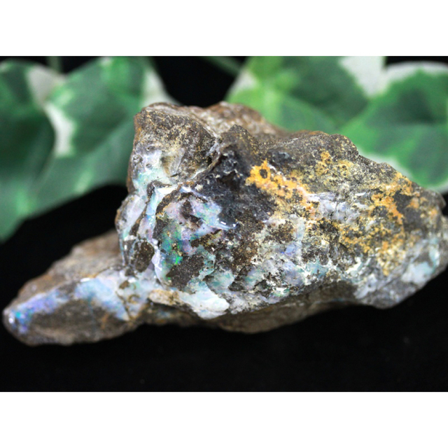 ホワイトブルーミックス大きさ天然原石 ボルダーオパール母岩付き原石 Boulder Opal /約139g