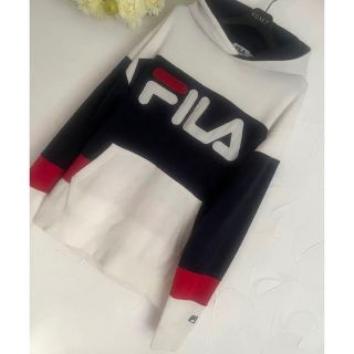 フィラ(FILA)の値下げ　フィラ　パーカー　スウェット　デカロゴ刺繍　バイカラー　オーバーサイズ(パーカー)