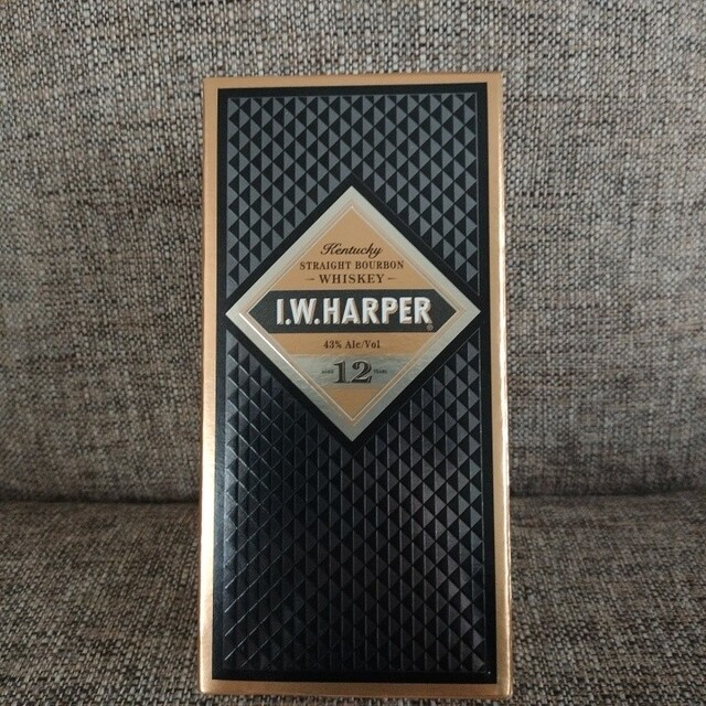IWハーパー　ウイスキー　i.W.HARPER