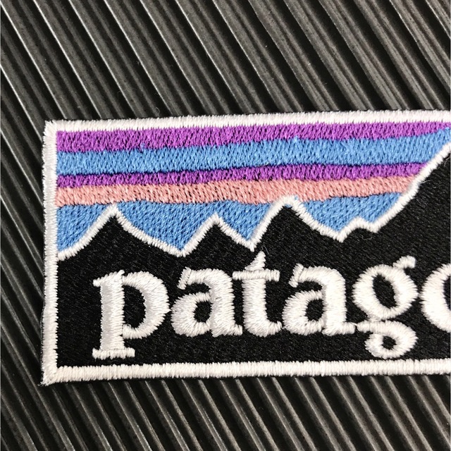 patagonia(パタゴニア)のPATAGONIA フィッツロイ&SUNSET アイロンワッペン2枚セット 47 レディースのバッグ(その他)の商品写真