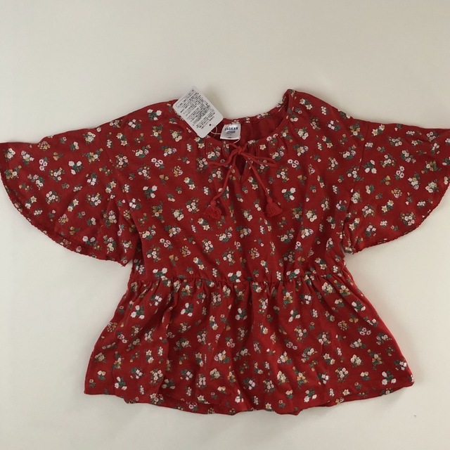 小花柄チュニック　140センチ キッズ/ベビー/マタニティのキッズ服女の子用(90cm~)(Tシャツ/カットソー)の商品写真