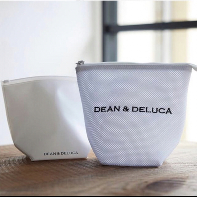 DEAN & DELUCA(ディーンアンドデルーカ)のDEAN&DELUCAクッションバッグインバッグとチャリティー トートバッグS レディースのファッション小物(ポーチ)の商品写真