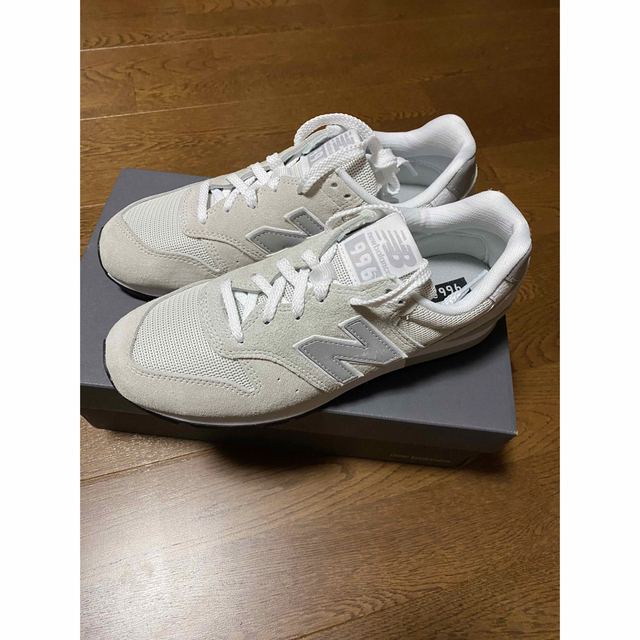 New Balance(ニューバランス)のニューバランス　CM996BT   ホワイト×グレー　ほぼ新品　24.5cm レディースの靴/シューズ(スニーカー)の商品写真