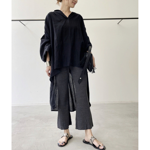 L'Appartement DEUXIEME CLASSE(アパルトモンドゥーズィエムクラス)のL'Appartement 【AISH/アイシュ】BLOUSE レディースのトップス(シャツ/ブラウス(長袖/七分))の商品写真