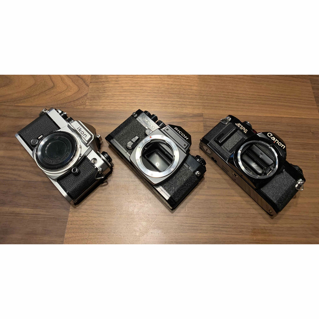スマホ/家電/カメラフィルムカメラ　ニコンFE，リコーXR500，キャノンAV-1 三台セット